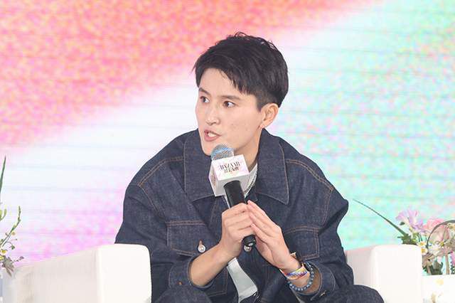 亚洲精品一区二区三区四区